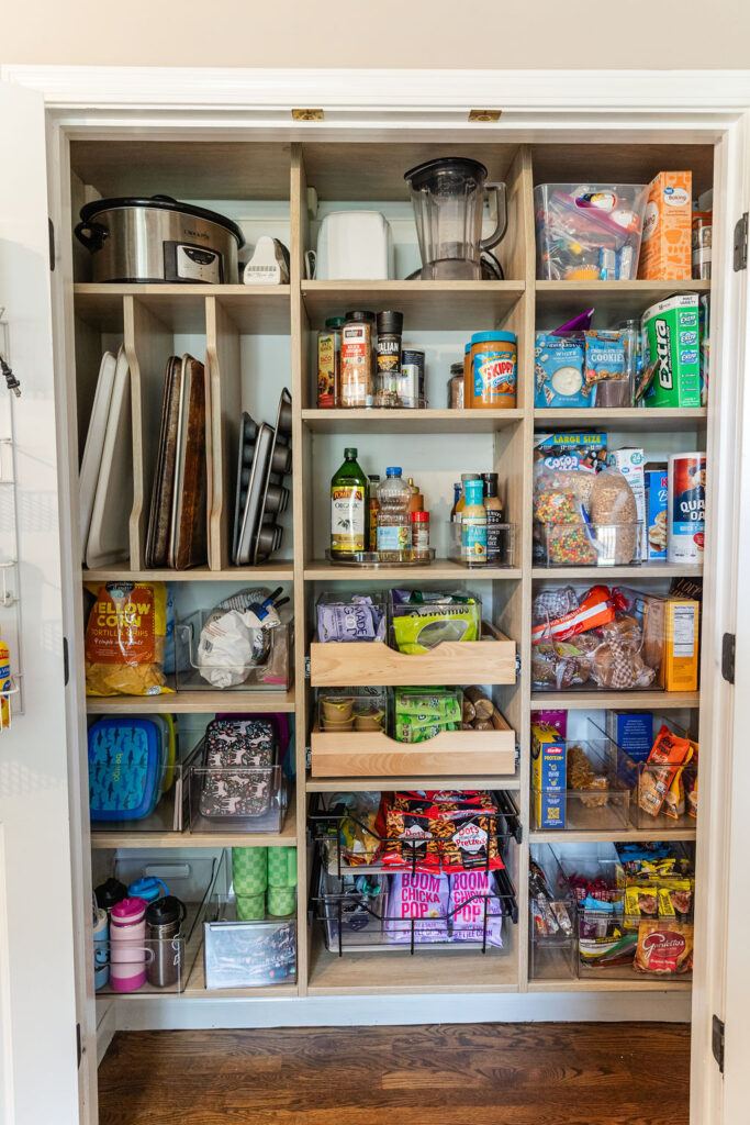 Small Pantry Makeover